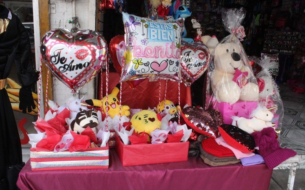 Ventas por San Valentín ayudarán a comerciantes