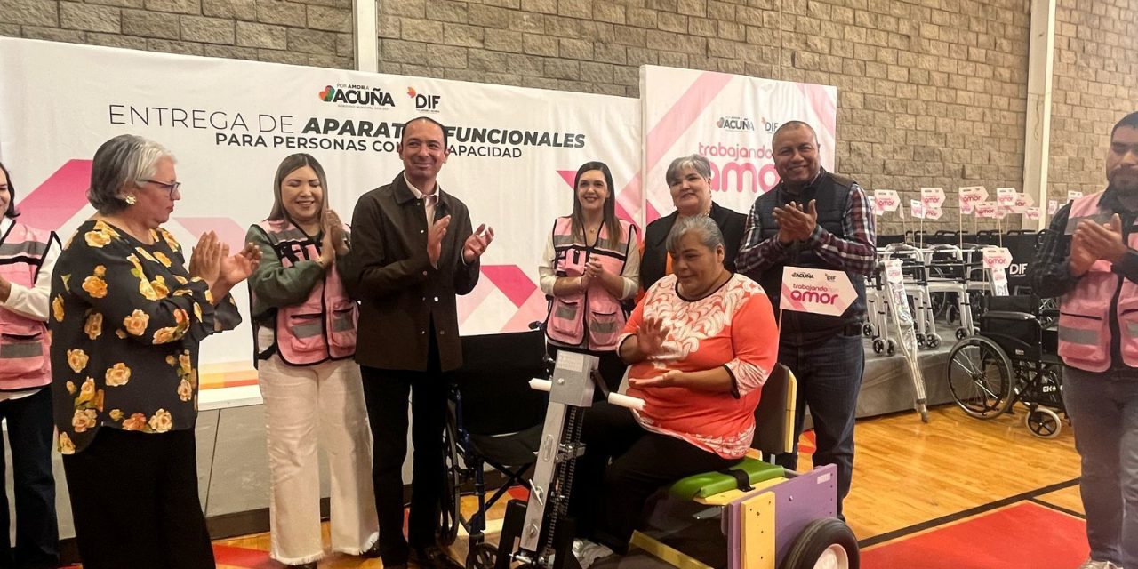 Entrega DIF Acuña aparatos funcionales para personas con discapacidad