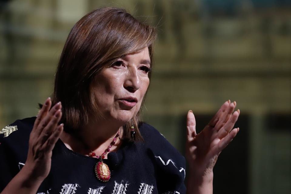 Denuncia Xóchitl Gálvez desvío de recursos de AMLO