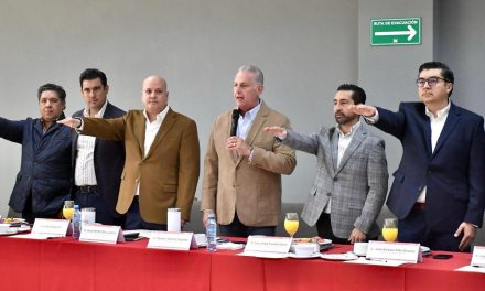 Toman protesta a los nuevos consejeros del IMPLAN