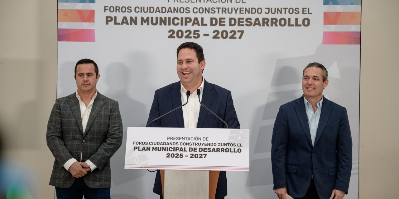 Da a conocer Javier Díaz los foros para el Plan Municipal de Desarrollo