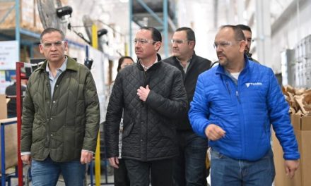 Acerca Acuña trámites municipales a la industria