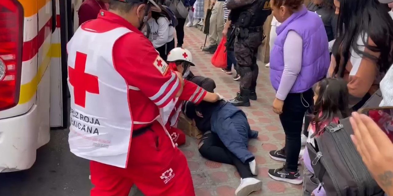 Adolescente resulta lesionada tras caer de transporte público en zona centro
