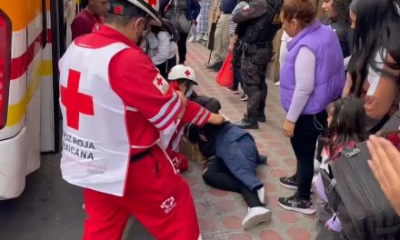 Adolescente resulta lesionada tras caer de transporte público en zona centro
