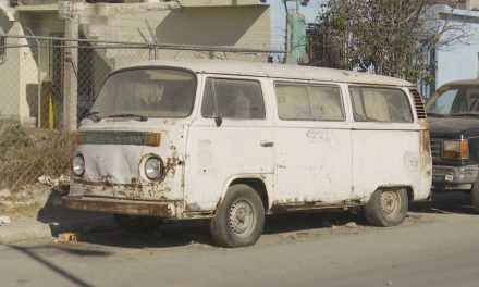 Carros abandonados por todo Ramos