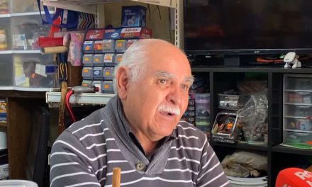 Emprende Juan Manuel Arzola Carvajal un comercio pese a las adversidades
