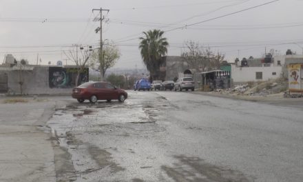 En pésimas condiciones la calle Poniente de Ramos Arizpe