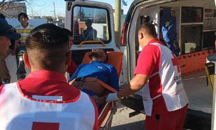 Hombre amenaza con quitarse la vida en Parras