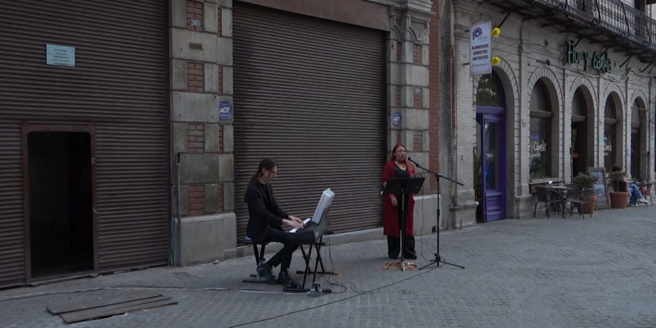 Lleva Javier Díaz cultura y apoyo a emprendedoras en espacios públicos