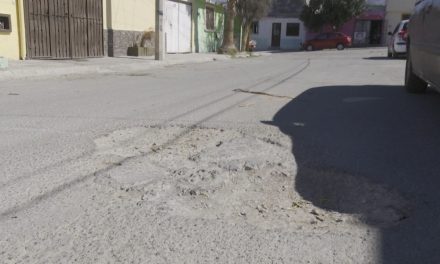 Más baches en colonia Nogales II