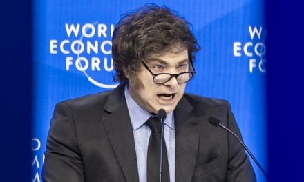 Escándalo en Argentina por promoción de criptomoneda ligada a Javier Milei