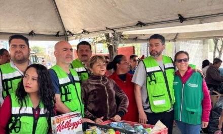 Regidores de Saltillo brindan apoyo a familias que perdieron todo en incendio en las Isabeles