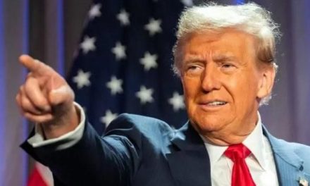 Trump insiste en convertir a Canadá en el estado 51