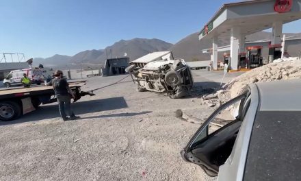 Se registra volcadura en la Saltillo – Monterrey