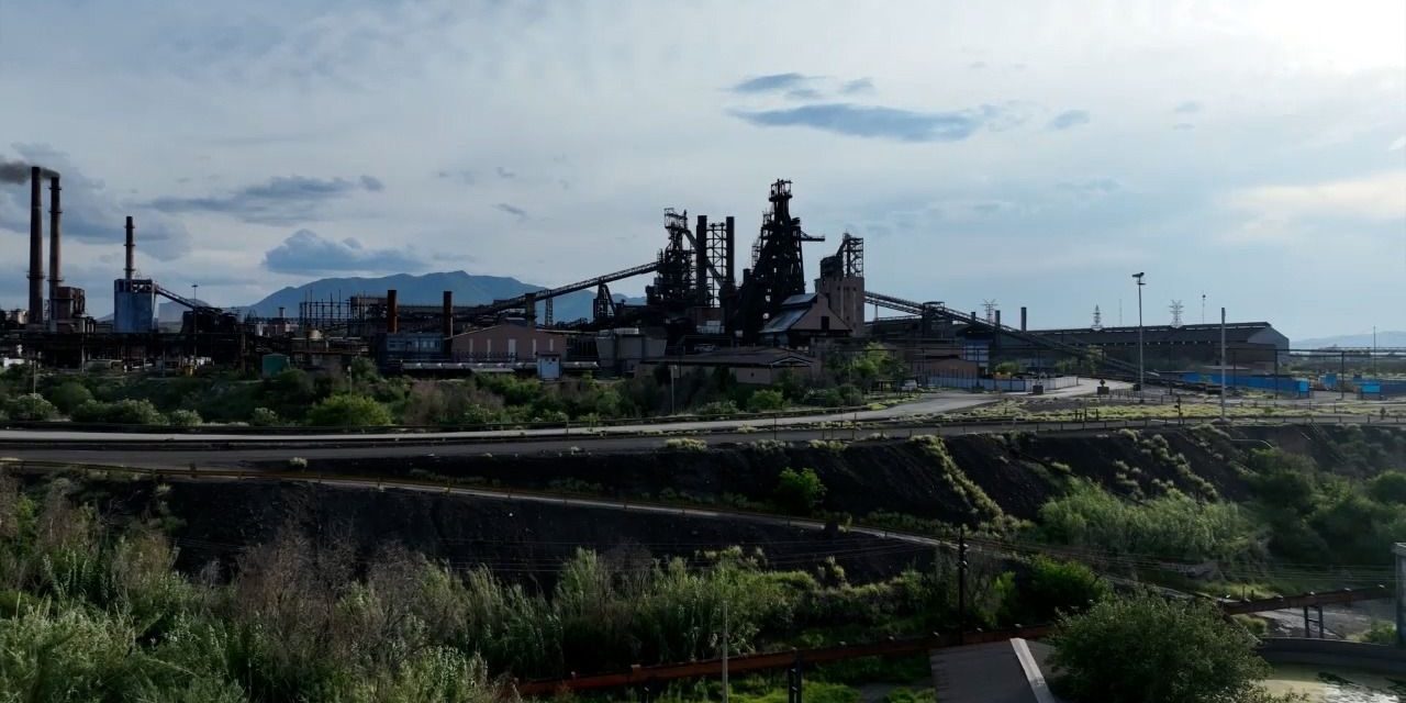 Acusan extrabajadores de AHMSA abandono de defensores
