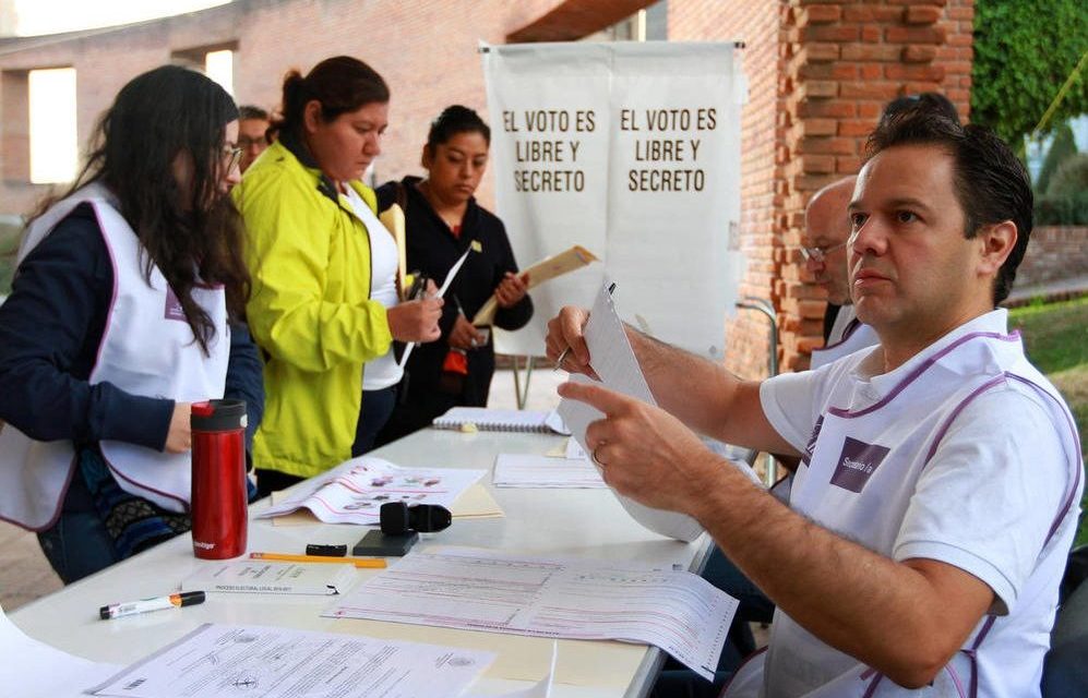 Se apuntan monclovenses para ser funcionarios de casilla