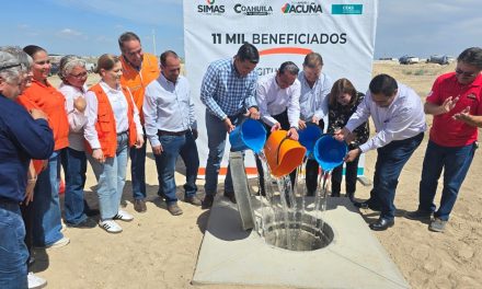 Entrega Emilio de Hoyos obra de saneamiento en Acuña
