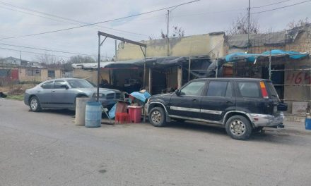 Aplican norma para reordenar el comercio informal en Acuña