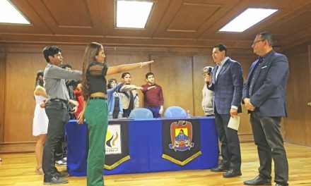 Rinde protesta nueva sociedad de alumnos de la Facultad de Ciencias Físico Matemáticas.