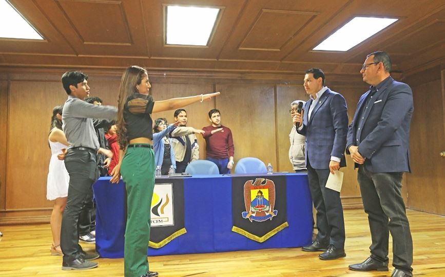 Rinde protesta nueva sociedad de alumnos de la Facultad de Ciencias Físico Matemáticas.
