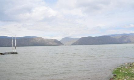 Abren las compuertas de la presa Lázaro Cárdenas