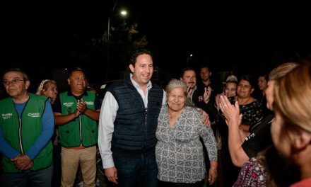 Supervisa Javier Díaz acciones de alumbrado en la colonia Universidad Pueblo