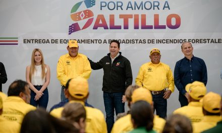 Equipa Javier Díaz a brigadistas forestales