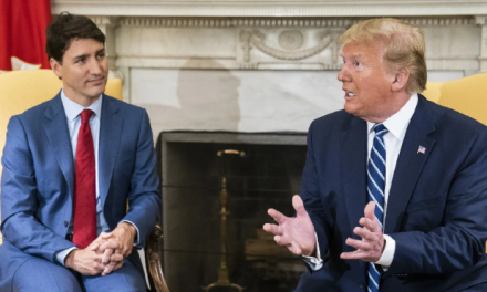Trump se burla de Trudeau y lo acusa de usar aranceles con fines políticos