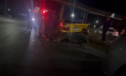 Choque por alcance manda a una persona al hospital en Saltillo