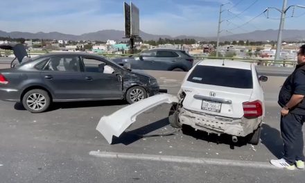 Dos accidentes se registraron en el puente de Lomas de Lourdes
