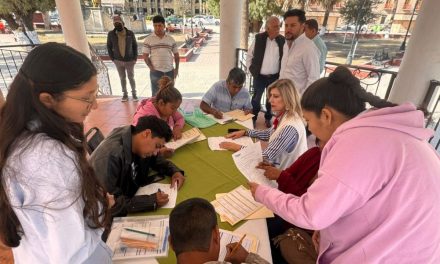Gobierno de Múzquiz acerca fuentes de empleo a la población