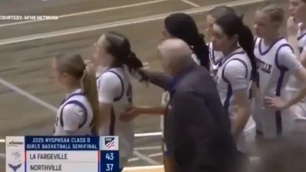 Entrenador de basket es despedido por agredir a una jugadora