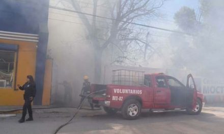 Incendio en el centro de Múzquiz causa movilización