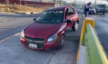 Joven de 19 años causa accidente en el Periférico