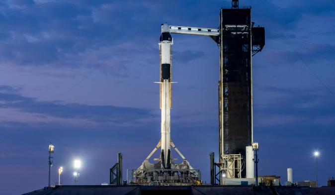 NASA y SpaceX posponen lanzamiento de Crew-10 por fallo técnico