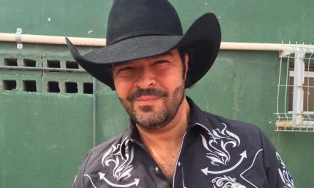 Pablo Montero se pone violento y golpea a compañero de la obra Perfume de Gardenias