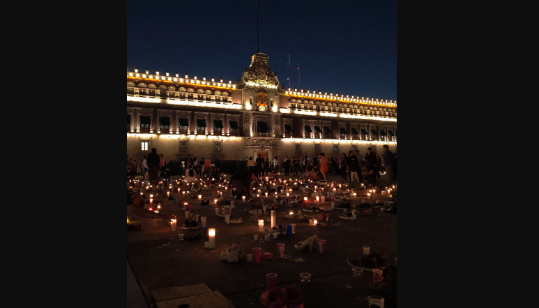 Tragedia de Teuchitlán reúne a mexicanos en el Zócalo de la CDMX