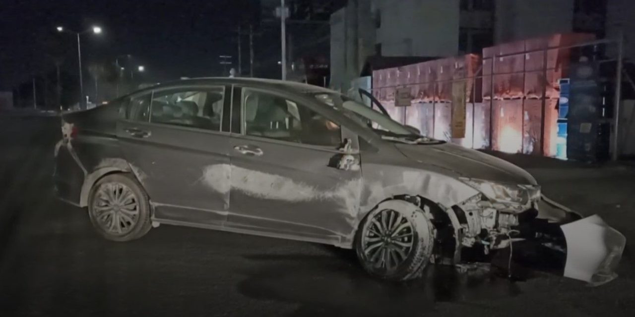 Pega con la cuneta y vuelca en Saltillo