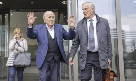 Platini y Blatter absueltos nuevamente en apelación por cargos de corrupción
