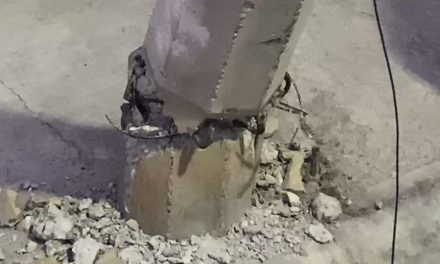 Poste a punto de caer en Saltillo