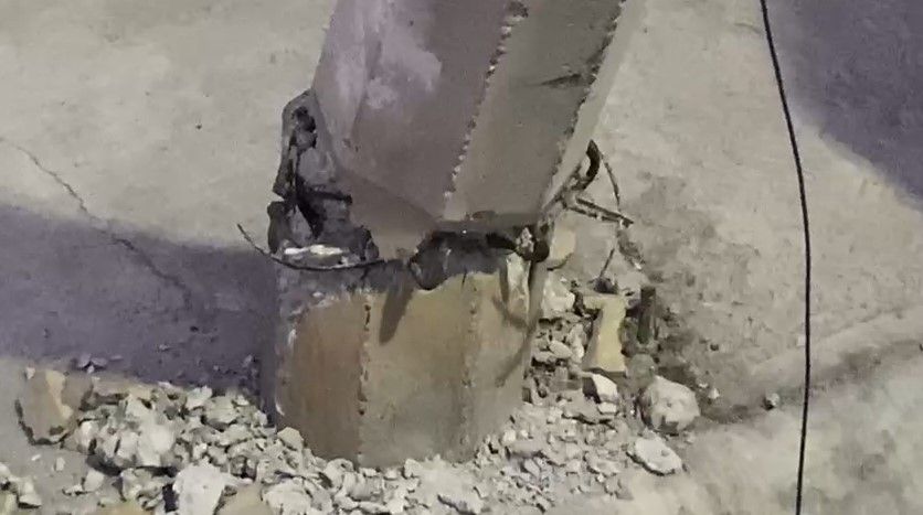 Poste a punto de caer en Saltillo