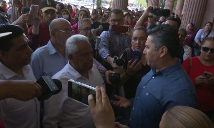 Se manifestaron maestros en el Congreso