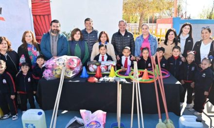 Acerca Gobierno de Acuña brigada de servicios a escuelas
