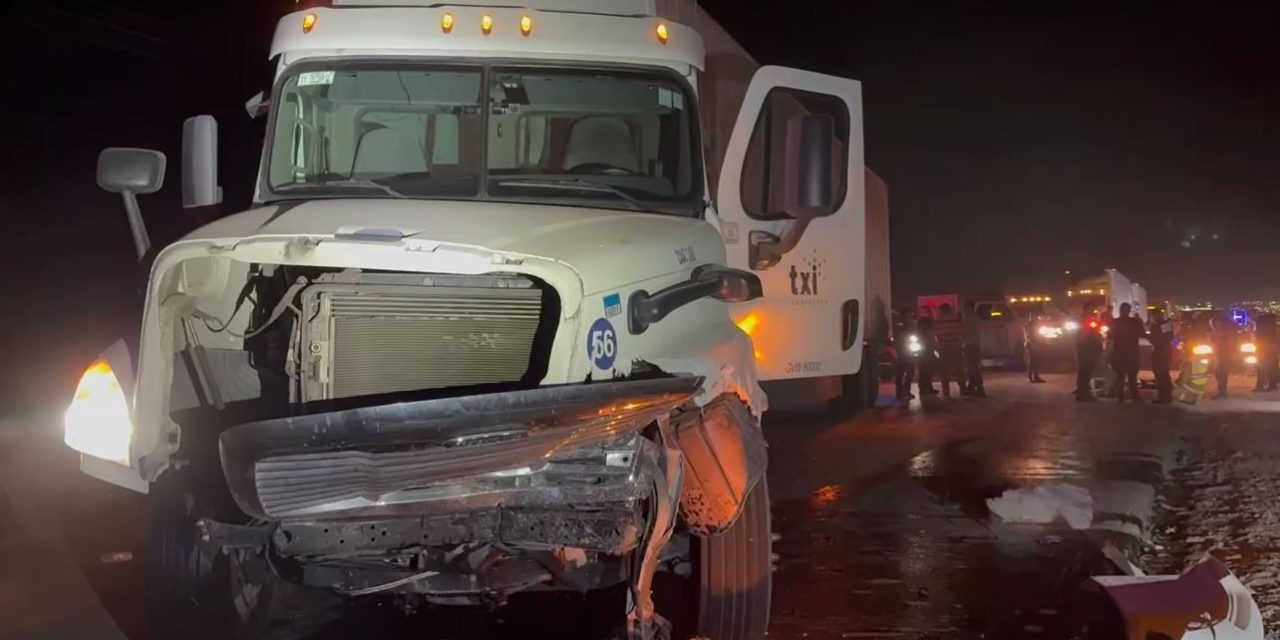 Cinco lesionados y daños materiales en choque frontal en Ramos Arizpe