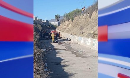 Vuelcan al buscar algo para almorzar en Ramos Arizpe