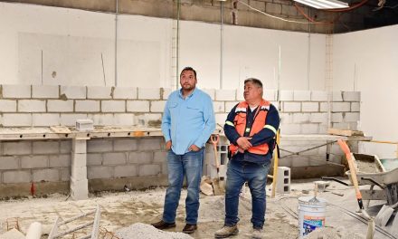 Carlos Villarreal supervisa avances del nuevo Centro de Control y Comando