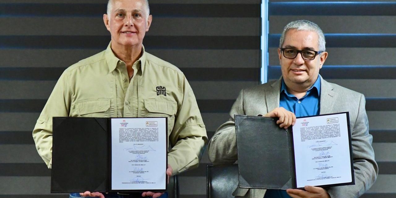 Firma Román Cepeda convenio con Fundación Jimulco