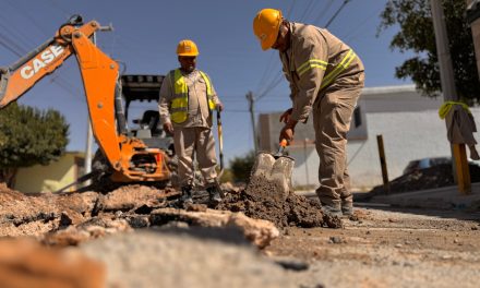 Inicia Simas Torreón trabajos de drenaje en la Zona Centro