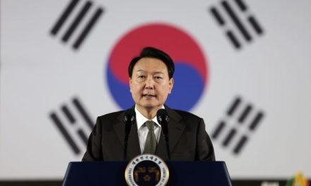 Corea del Sur destituye a su presidente; habrá elecciones en 60 días
