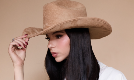 ¿Problemas en el paraíso? Ángela Aguilar elimina todas sus fotografías con Christian Nodal en Instagram
